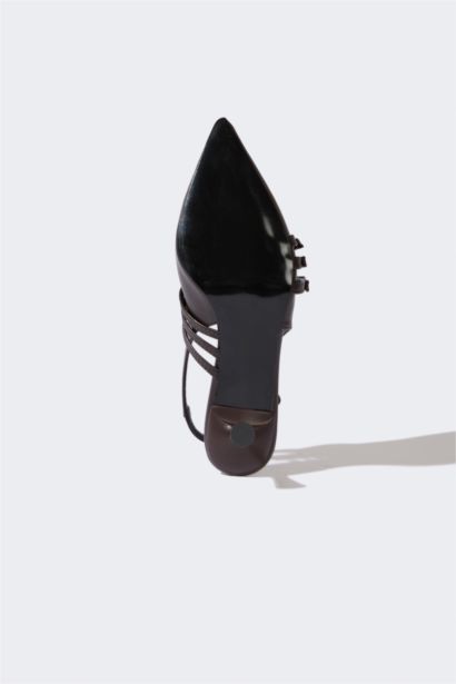 صندل نسائي جلد صناعي بكعب سميك