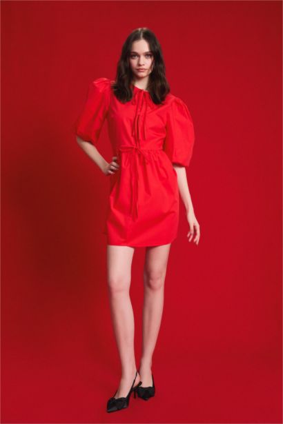 فستان ميدي بوبلين بقصة A بياخة مستديرة