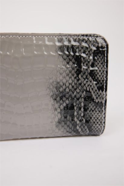 Woman Faux Leather Wallets