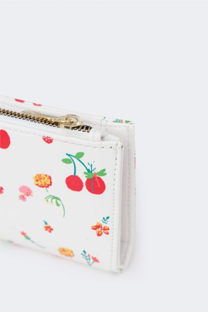 محفظة حريمي جلد صناعي بسوستة طبعة فواكه