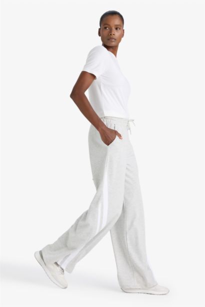 بنطرون رياضي وايد ليج برجل واسع من DeFactoFit