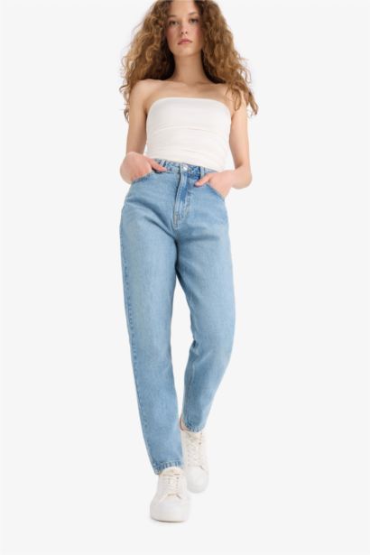 Lina Mom Fit High Waist Straight Leg Jeans