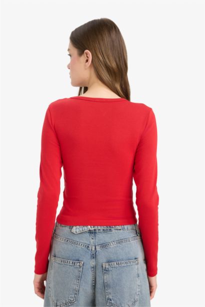 تيشيرت كم طويل ريبانا مخصر سليم فيت برقبة مستديرة