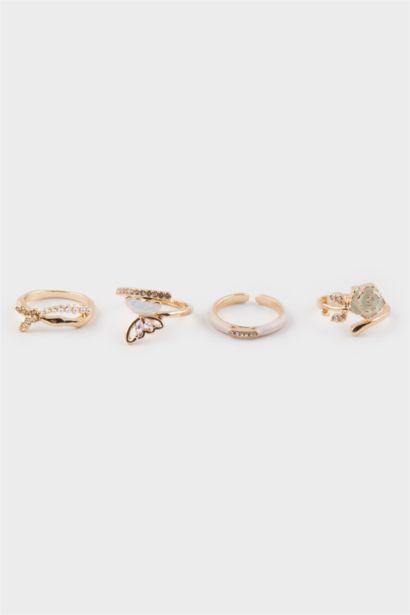 Woman 4 Piece Gold Rings