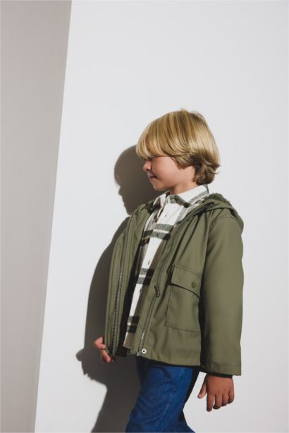 Veste imperméable à capuche et poches fonctionnelles pour bébé garçon