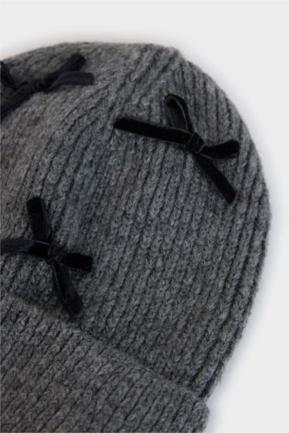 Kadın Kurdeleli Triko Bere