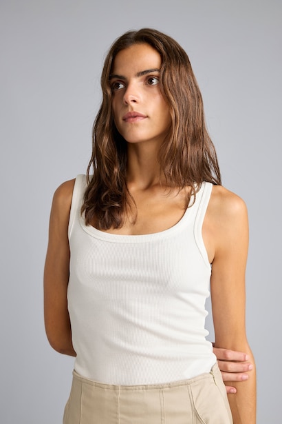 Slim Fit Basic Round Neck Ribbed Camisole Top