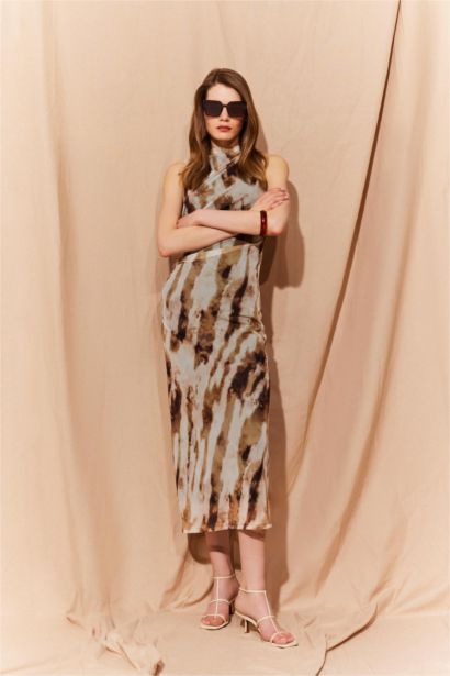 Bodycon Vücudu Saran Batik Tül Kolsuz Maxi Elbise