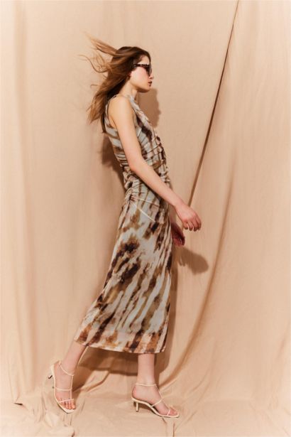 Bodycon Vücudu Saran Batik Tül Kolsuz Maxi Elbise