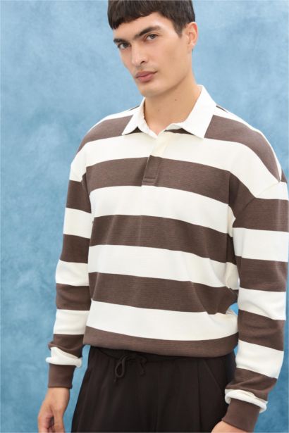 Boxy Fit Sweatshirt