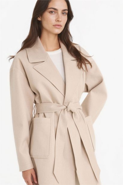 جاكيت جوخ قصة عادية بحزام