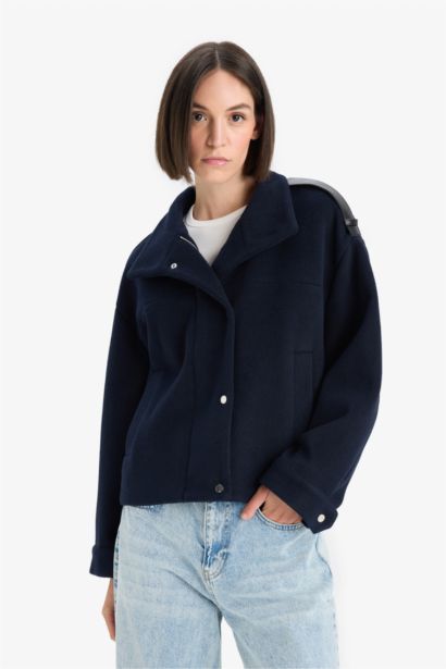 جاكيت جوخ قصير قصة عادية بأزرار