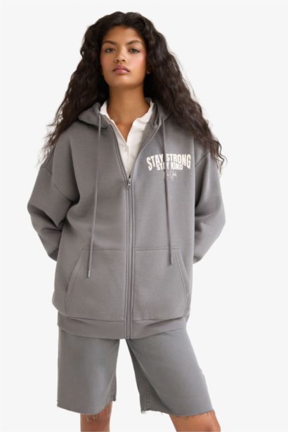 جاكيت رياضي اوفر سايز بغطاء للرأس