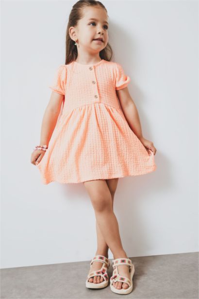 Robe à manches courtes en tissu froissé pour bébé fille