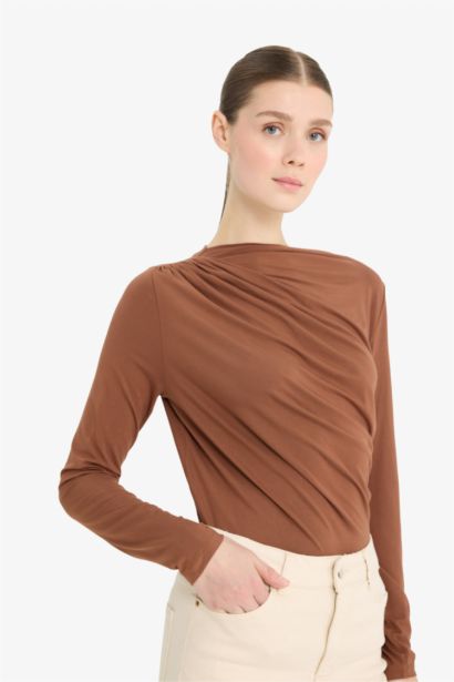 Slim Fit Boat Neck Long Sleeve T-Shirt