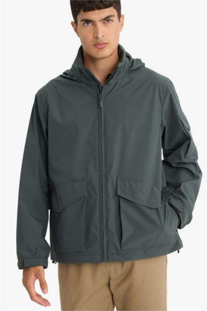 Regular Fit Stand Collar Zippered Waterproof Jacket