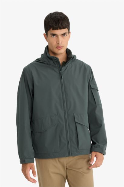 Regular Fit Stand Collar Zippered Waterproof Jacket