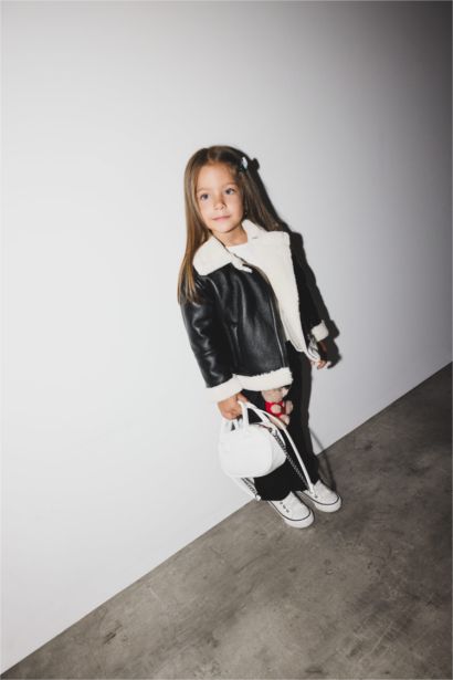 جاكيت بيبي بناتي جلد صناعي بياخة قميص ببطانة فروية مقاوم للماء