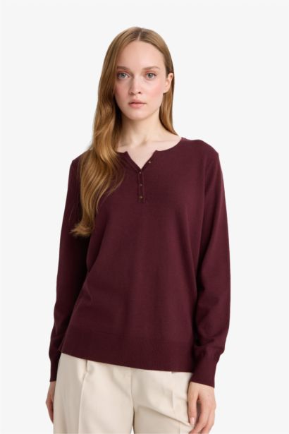 Регулярный крой V-образный свитер