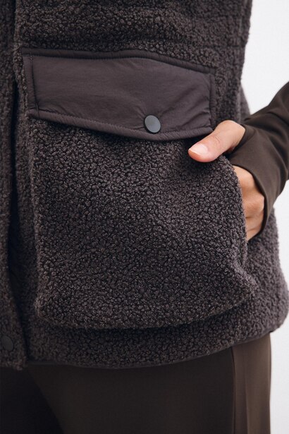 Regular Fit Windproof with Pockets Plush High Neck Jacket