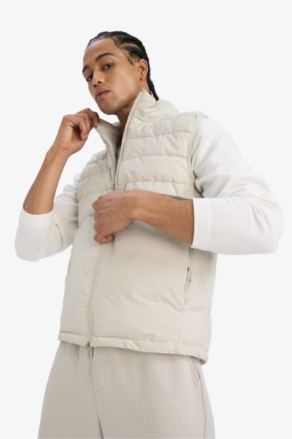 DeFactoFit Slim Fit Waterproof Zippered Puffer Vest