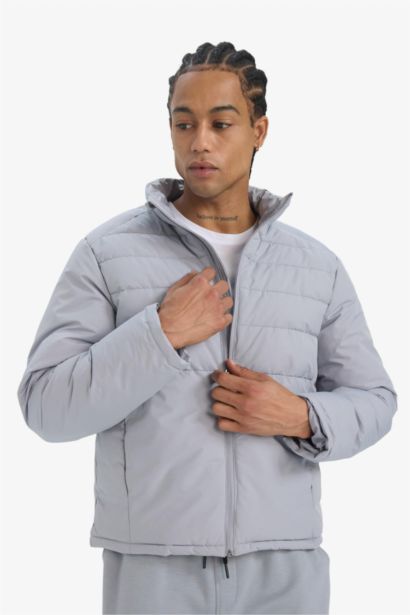 Su İtici Rüzgar Geçirmez Regular Fit Dik Yaka Fermuarlı Cepli Kışlık Mont