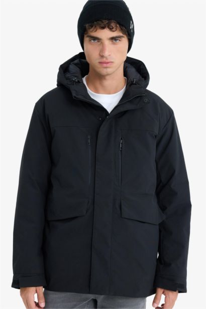 قمصلة نفخ قصة عادية بغطاء للرأس