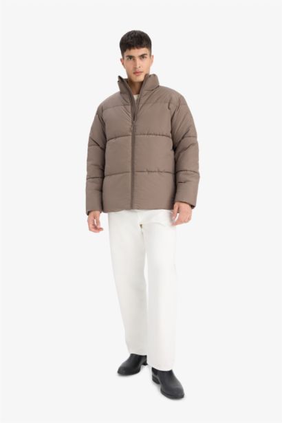 جاكيت خفيف مقاوم للماء قصة عادية وياخة كوليج