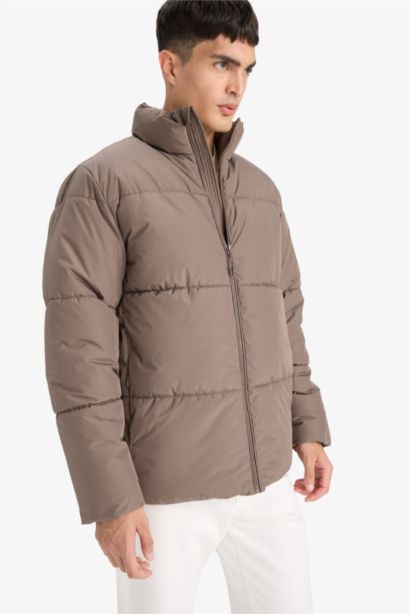 جاكيت خفيف مقاوم للماء قصة عادية وياخة كوليج