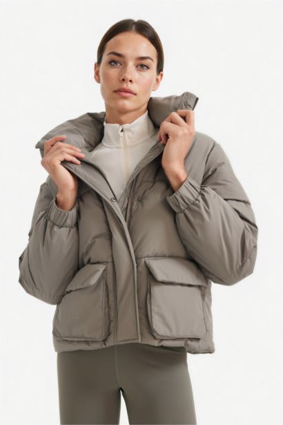 Su İtici Oversize Fit Geniş Kalıp Dik Yaka Fermuarlı Çıtçıtlı Cepli Şişme Mont