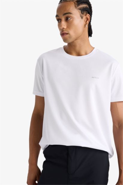 تيشيرت نص ردن رياضي قصة عادية سريع الجفاف من DeFactoFt