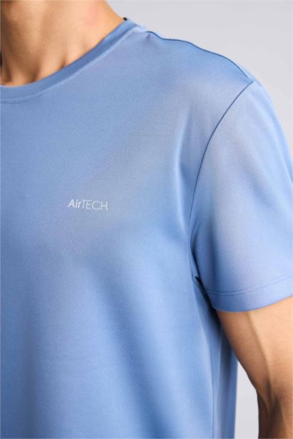 Standard Fit дөңгелек жағалы спорттық қысқа жеңді футболка