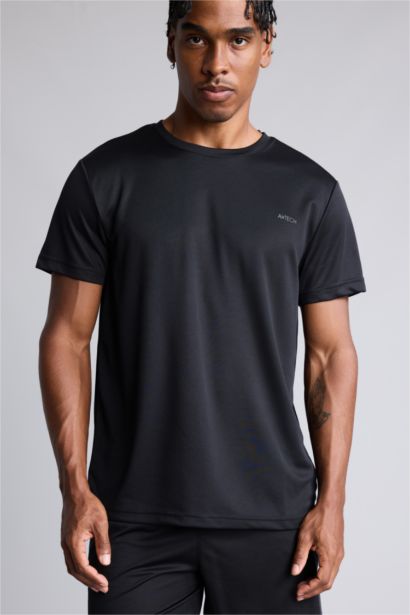 Standard Fit Short Sleeve T-Shirt
