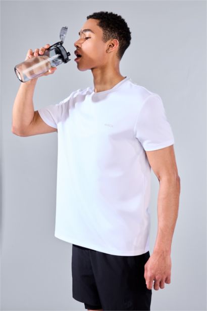 Standard Fit Crew Neck Short Sleeved Sports T-Shirt