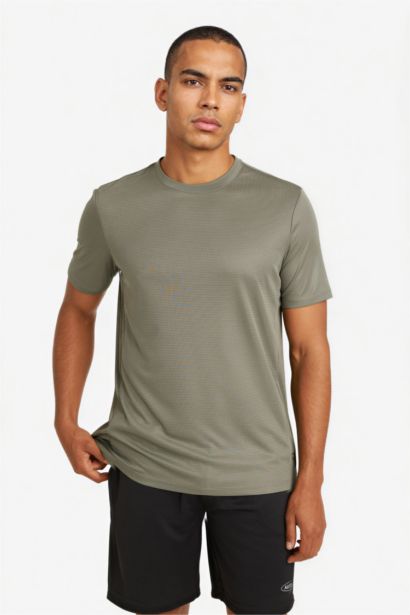 تيشيرت رياضي نص كم سليم فيت مطبوع برقبة مستديرة
