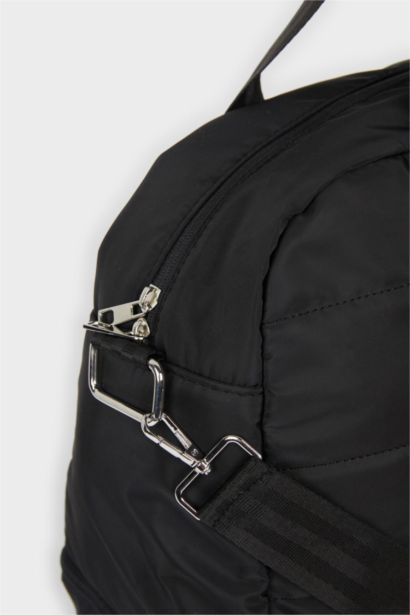 جنطة سفر و رياضة نسائي