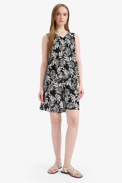 Regular Fit V Collar Patterned Sleeveless Blouse