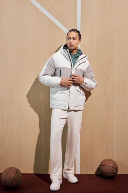 Su İtici Regular Fit Kapüşonlu Rüzgar Geçirmez Mont