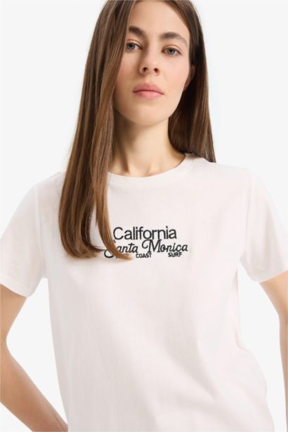 Regular Fit Crew Neck Embroidery Printed T-Shirt