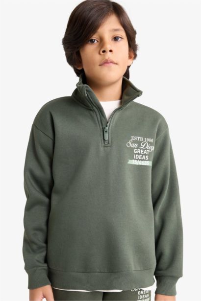 Boy Regular Fit Half Zippered Soft Fuzzy Inside Sweatshirt