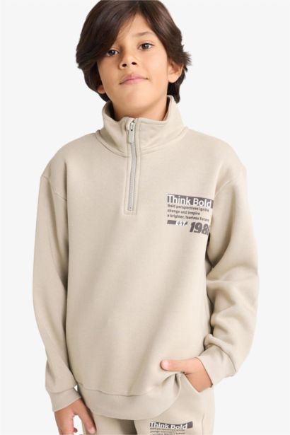 Boy Regular Fit Half Zippered Soft Fuzzy Inside Sweatshirt