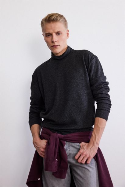 Regular Fit Long Sleeve Sweatshirt
