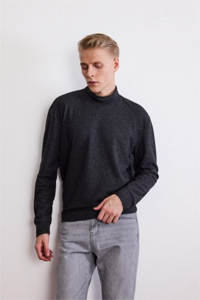 Regular Fit Long Sleeve Sweatshirt