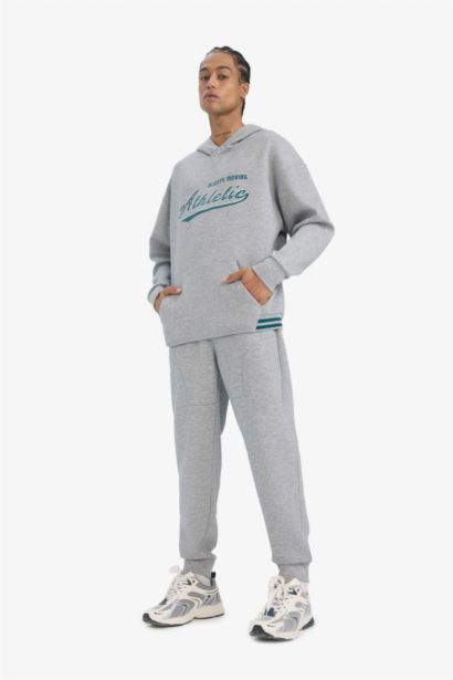 үлкен пішім басып шығарылған бас киімді Свитер