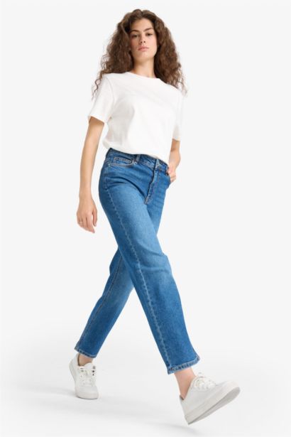 Comfort Straight High Waist Ankle Length Jeans