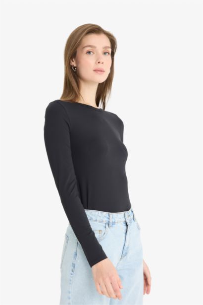 Слим фит, базовая однотонная футболка с длинными рукавами