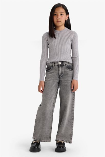 بلوفر بناتي مضلع سليم فيت برقبة مستديرة