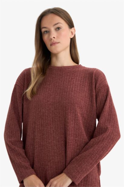 تيشيرت ردن طويل قصة عادية بياخة مستديرة