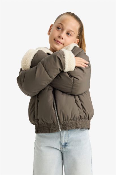 قمصلة نفخ مخملي بناتي بغطاء للرأس