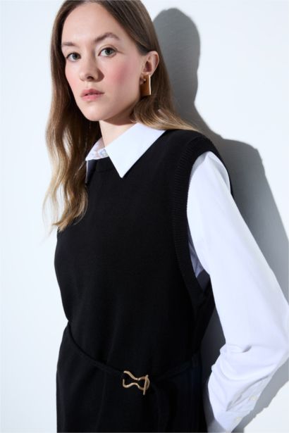 Pull sans manches en maille à col rond avec ceinture